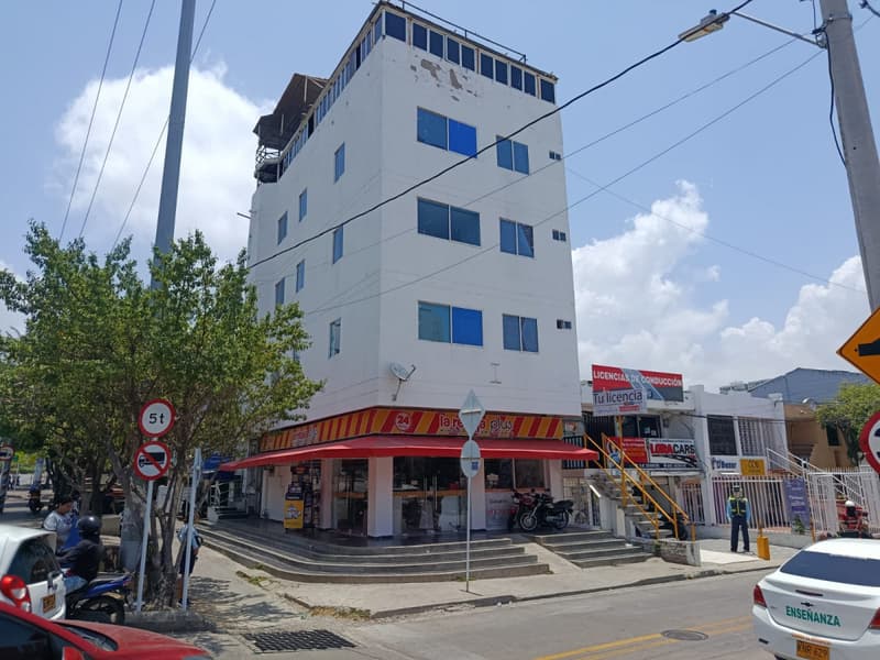 Imagen principal de Edificio en Arriendo Los Corales