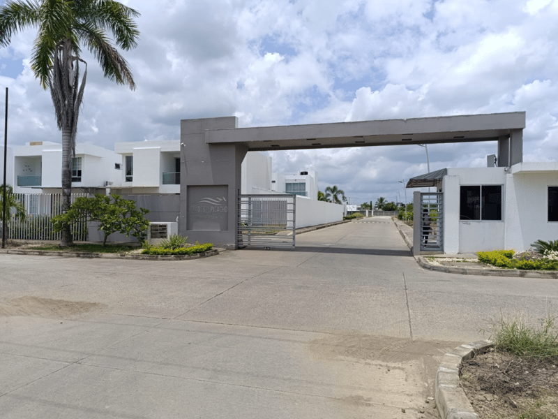 Imagen principal de Casa en Venta Urb. Picacho