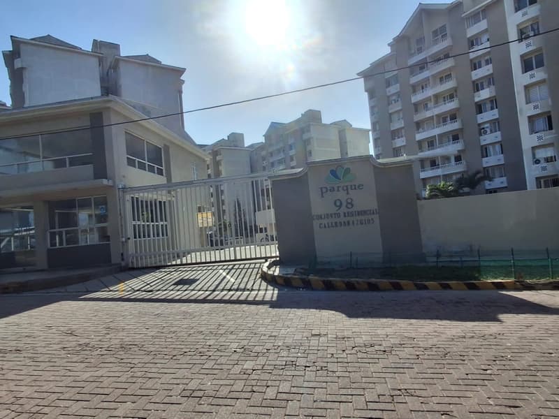 Imagen principal de Apartamento en Arriendo Miramar