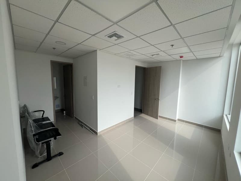Imagen principal de Consultorio en Arriendo PORTAL DE GENOVES