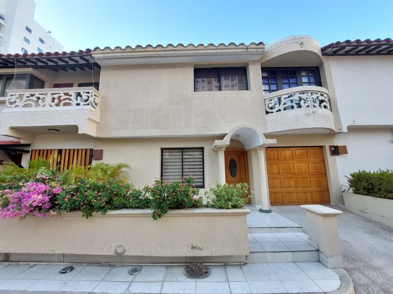 Imagen principal de Casa en Venta Manga