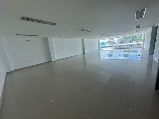 Imagen principal de Edificio en Arriendo Amberes